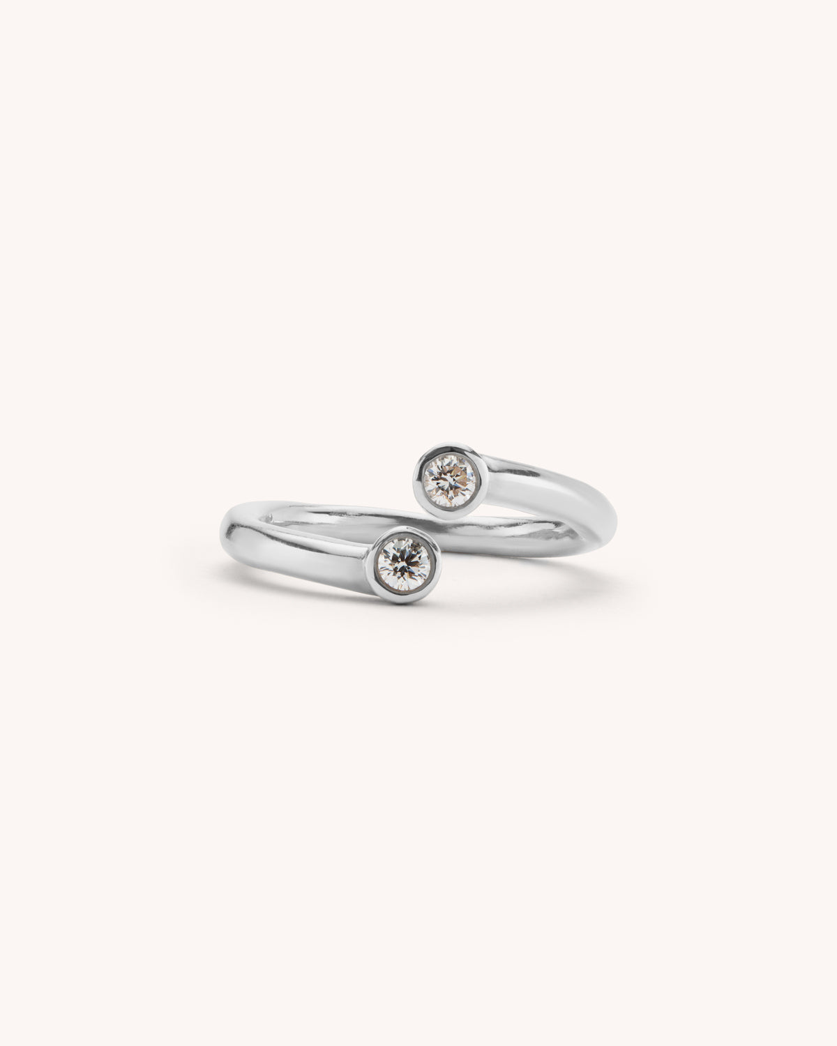 ANILLO ABIERTO HUG PLATA & DIAMANTES