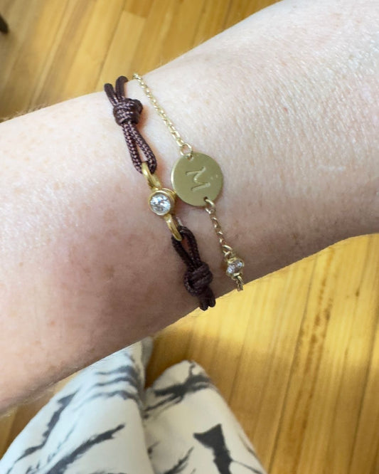 EIEN Joy Beat bracelet with lab-grown diamond in 18k vermeil and brown double cord, refined everyday piece.