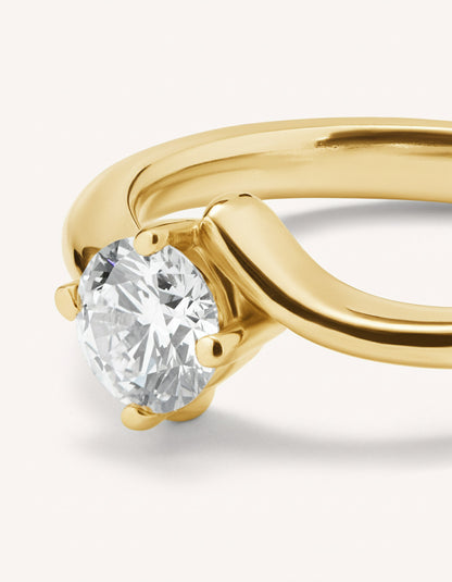 Ava - Anillo Solitario en Oro Amarillo