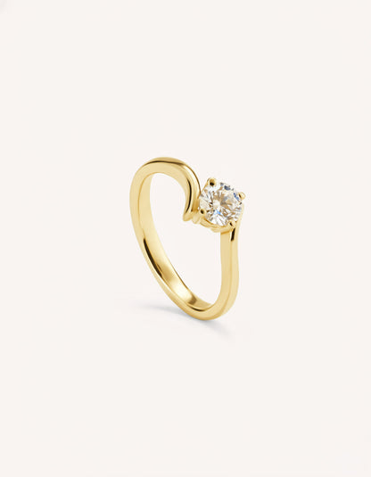 Ava - Anillo Solitario en Oro Amarillo