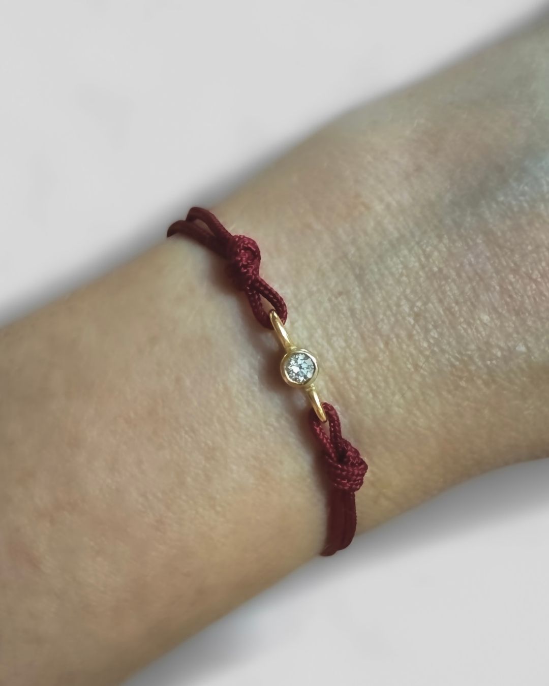 Joy Beat vermeil bracelet with lab-grown diamond and bordeaux double cord, contemporary elegant design.
